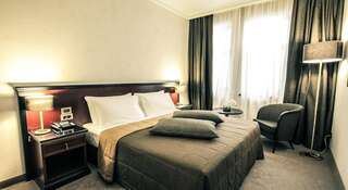 Гостиница Роял Плаза Нефтеюганск Стандартный двухместный номер с 1 кроватью или 2 отдельными кроватями-2